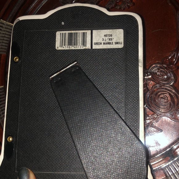 Green marble shell picture frame - Picture 5 of 7